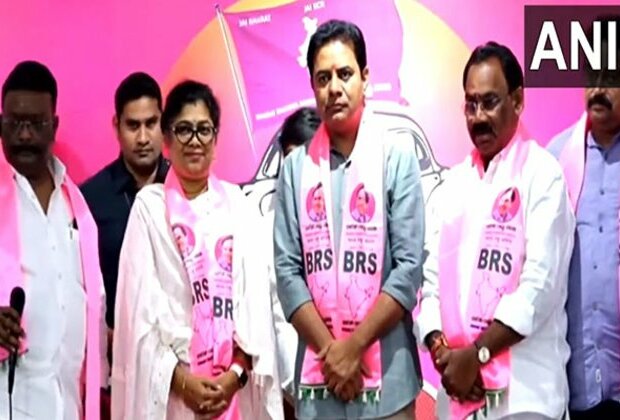 Telangana: Former Congress leader Palvai Sravanthi joins BRS