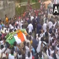 Former Jharkhand CM Shibu Soren's mortal remains taken for last rites in his native village Nimra