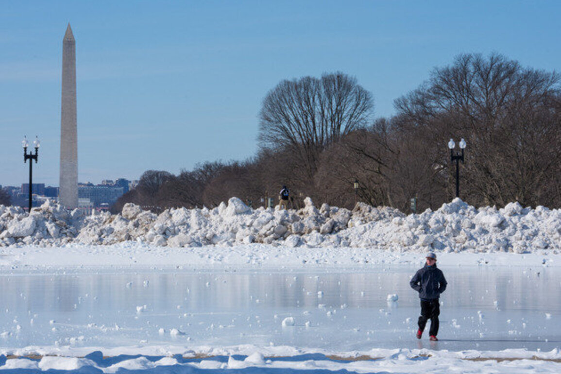 Winter storm death toll in United States reaches 90