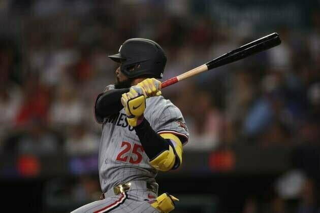 Twins All-Star OF Byron Buxton (rib cartilage) day-to-day