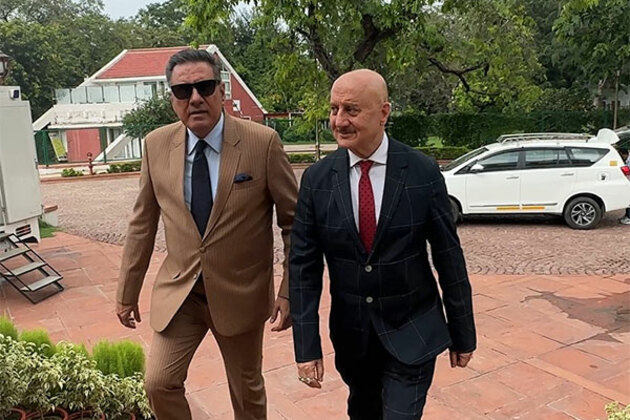 Anupam Kher, Boman Irani arrive at Rashtrapati Bhavan to attend special screening of 'Tanvi The Great' with President Murmu