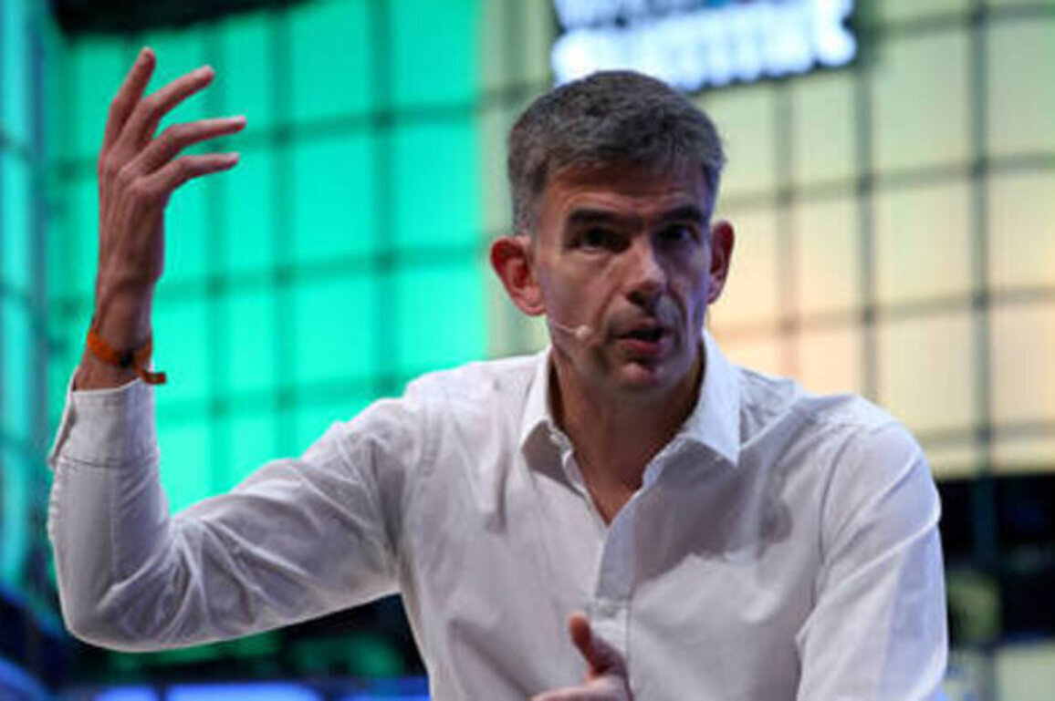 British state broadcaster names ex-Google boss as new director