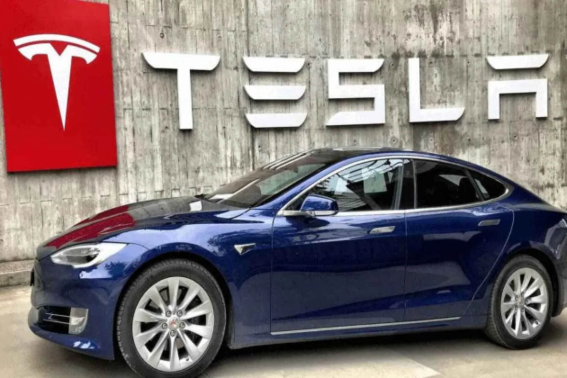 Tesla explores affordable EV amid robotaxi push shift