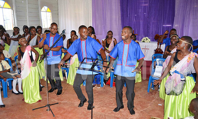 St. Mark's Church holds Easter carol service St. Mark's Church holds Easter carol service