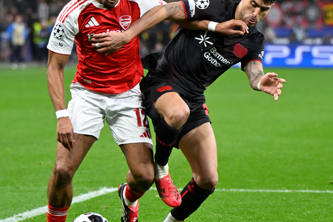 (SP)GERMANY-LEVERKUSEN-FOOTBALL-UEFA CHAMPIONS LEAGUE-LEVERKUSEN VS ARSENAL