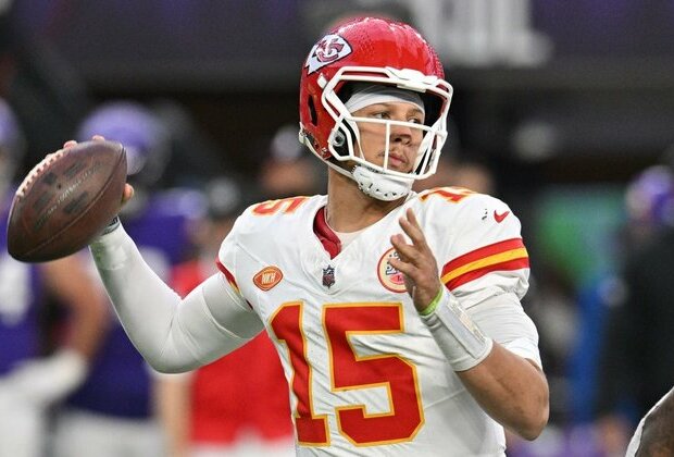 Chiefs QB Patrick Mahomes is team's backup punter