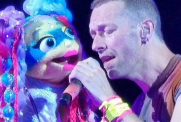 Coldplay postpones shows owing to Chris Martin's lung infection