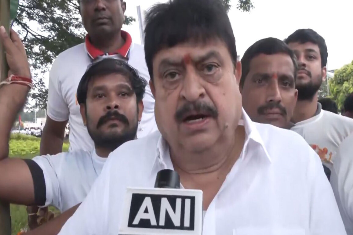 "PM Modi motivates youth to make a drug-free country": Telangana BJP chief flags off 'Namo Yuva Run' in Hyderabad