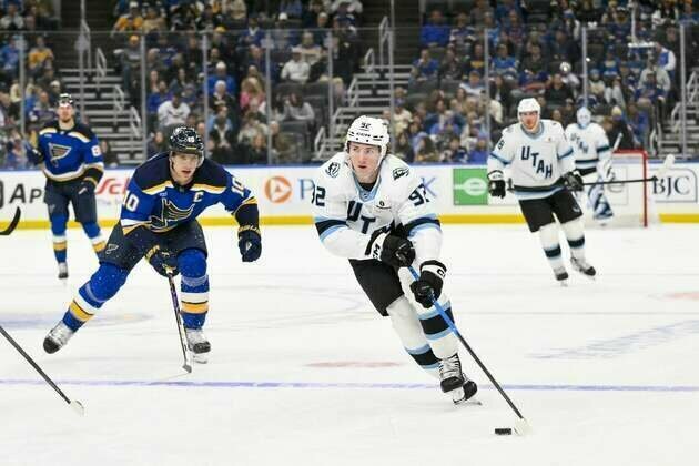 Mammoth F Logan Cooley injured in loss to Blues