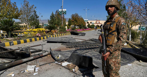 Pakistan and Afghanistan trade heavy fire along border, officials say