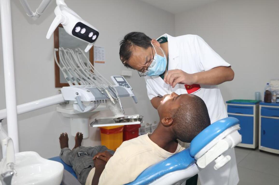 (Hello Africa) Chinese doctors restore smile, hope for Zanzibar teen through life-changing surgery