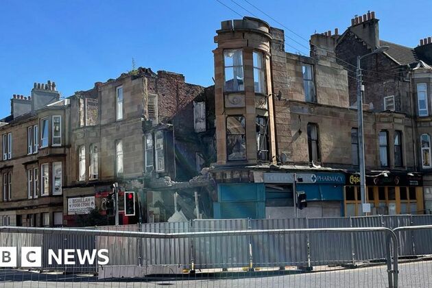 Homes evacuated after Glasgow tenement collapse