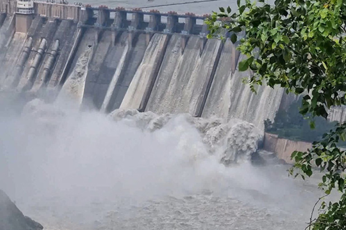 J-K: Chenab River water level rises due to heavy rainfall; Reasi admin issues alert