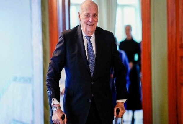 Norwegian King Harald fitted with temporary pacemaker during holiday in Malaysia