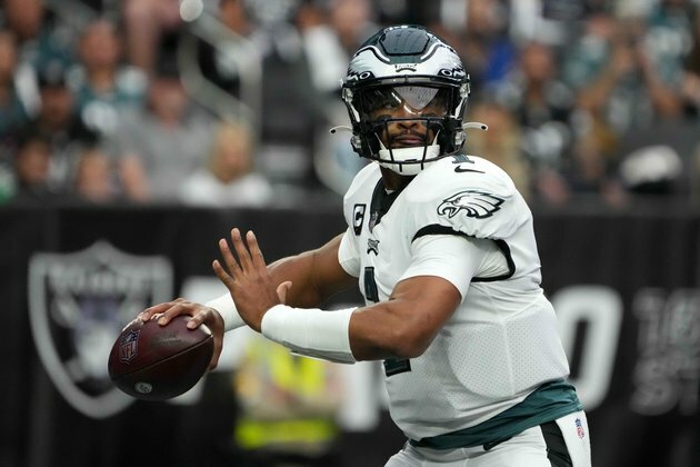 Eagles ready to show off growth vs. skidding Lions