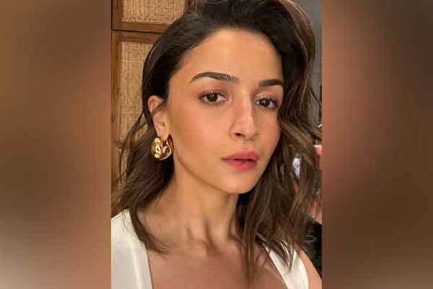 Alia Bhatt's March Photo dump is all about 'Love and War' and sisterhood