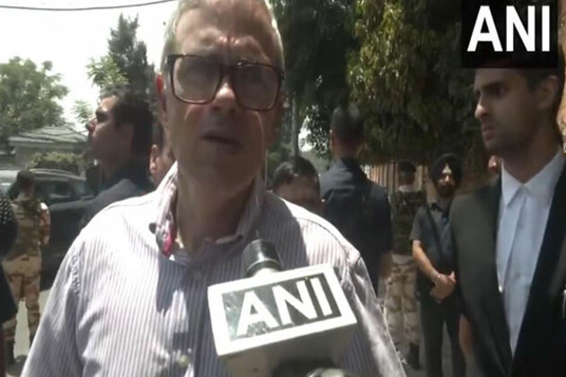 "Duty of elected representative to reach out to people," Omar Abdullah lauds visits of TMC delegation, Rahul Gandhi
