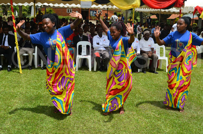  he students of  doing a liturgical dance during the thanksgiving mass