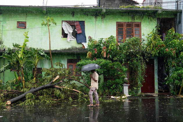 Floods and landslides kill 56 in Sri Lanka 