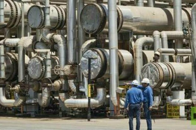 Sanctioned Indian refiner sues Microsoft