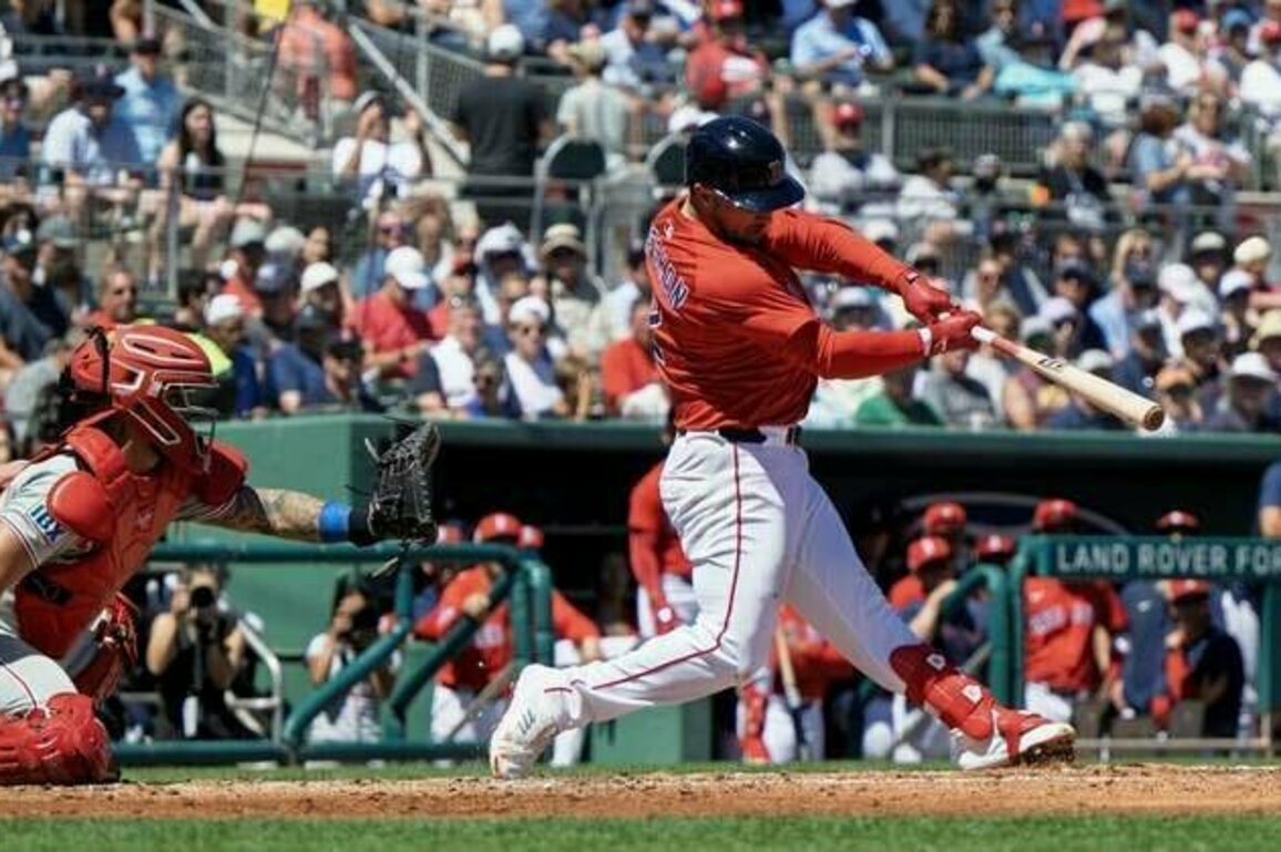 Alex Bregman will play 3B for Red Sox, Rafael Devers will DH