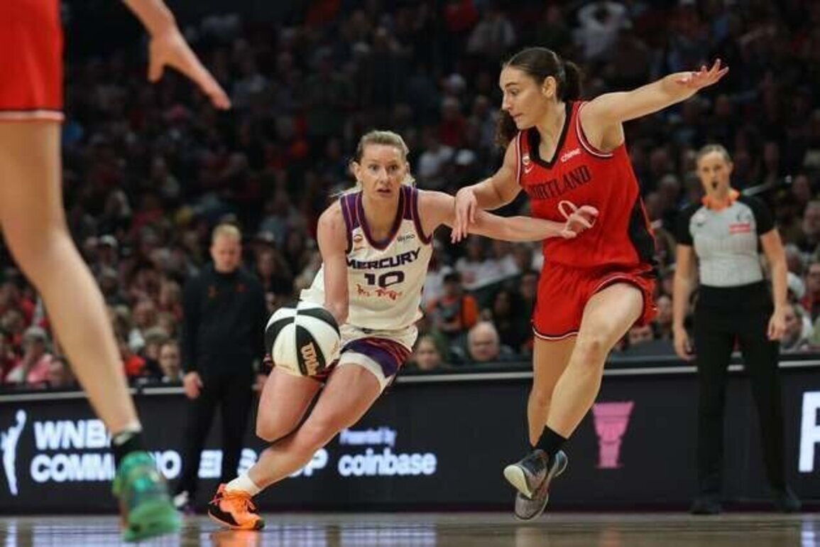 DeWanna Bonner, Mercury hold off Fire's late surge
