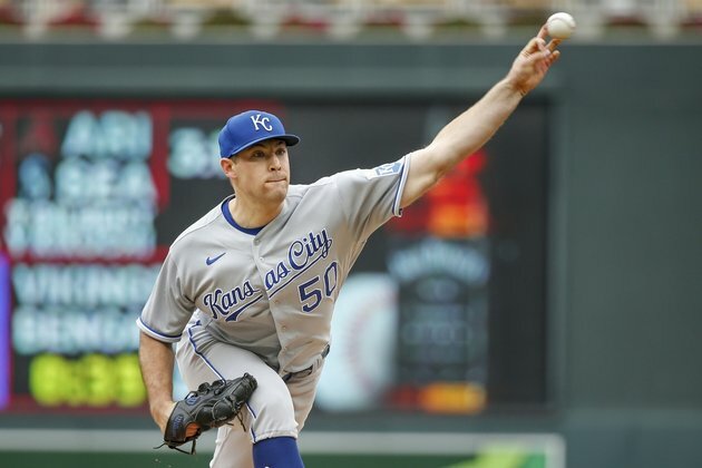 Mariners can't afford slip-up against Royals