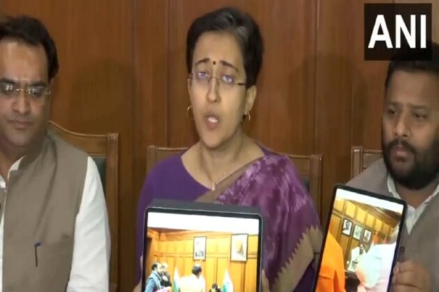 Atishi accuses BJP of 'anti-Dalit, anti-Sikh' stance over photo removal