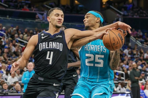 Spirited Hornets, Magic look for success down the stretch