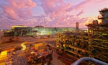 Total sells 4% stake in Ichthys LNG project