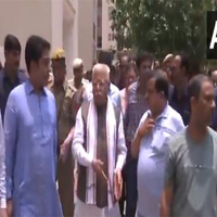Union Minister Manohar Lal Khattar inspects MBC-constructed govt quarters in Delhi
