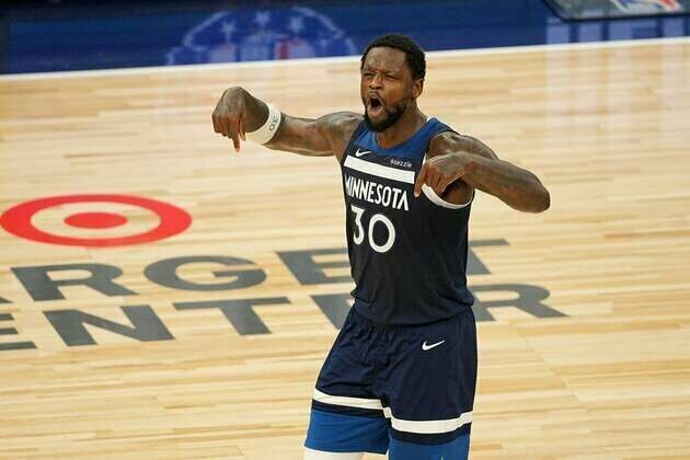 Report: Wolves retain F Julius Randle on 3-year, $100M extension
