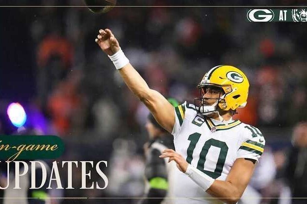 Packers lead Bears 21-3 at halftime