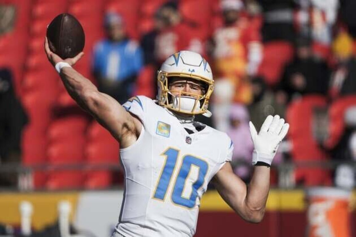 Cowboys face must-win game against surging Chargers