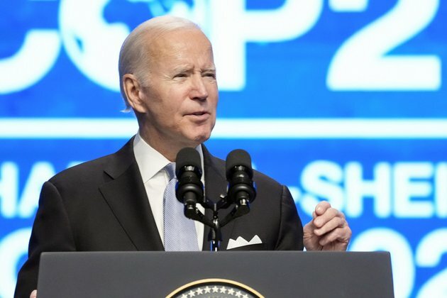 Screeching protesters interrupt Biden&#039;s speech