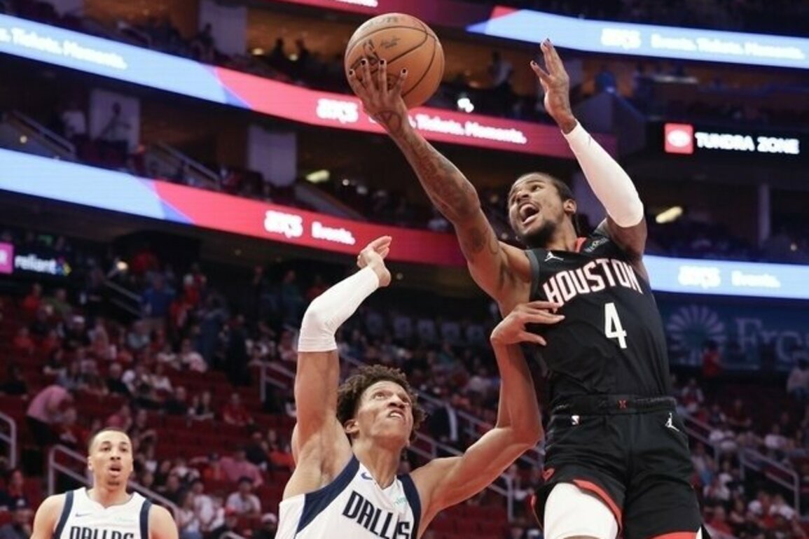 Rockets dominate boards, keep Mavs reeling