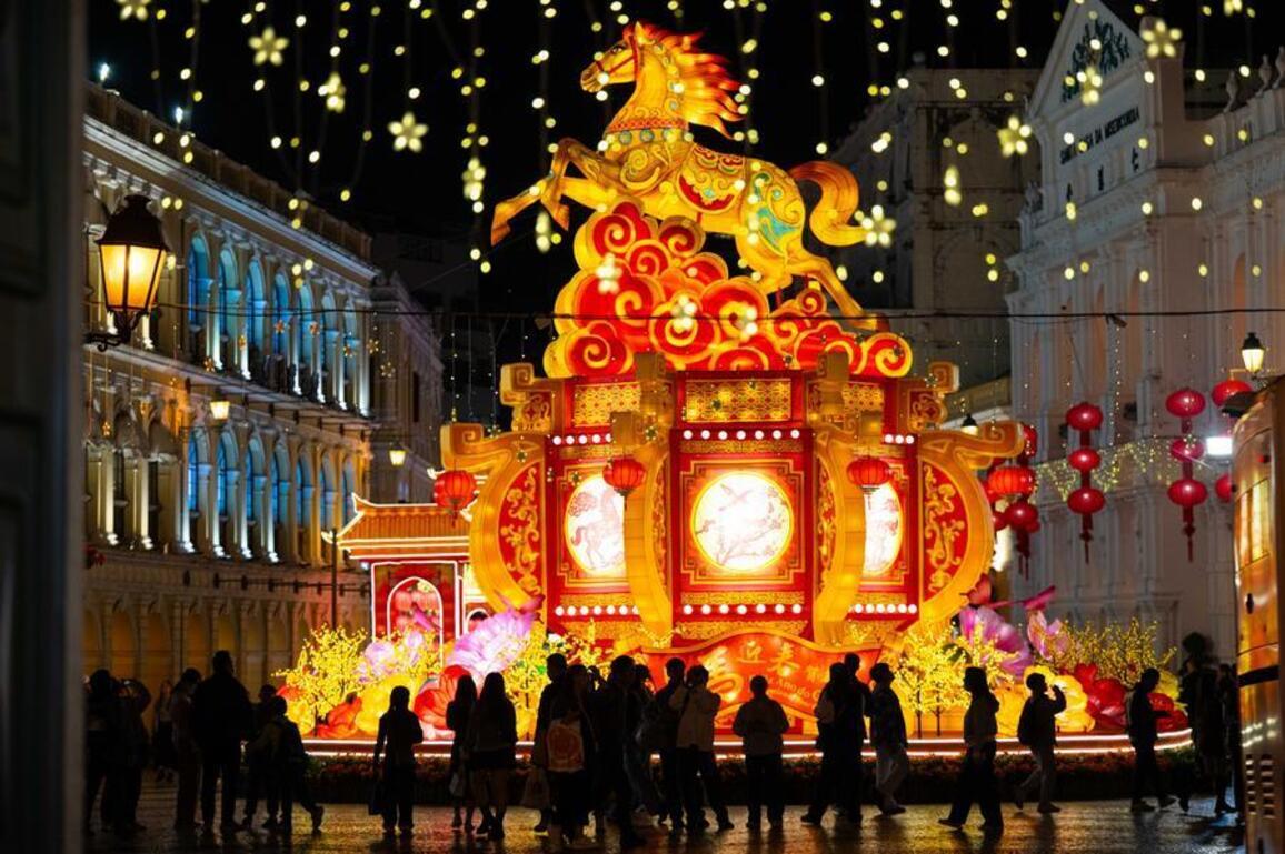 Asia Album: People embrace upcoming Chinese New Year around Asia