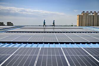 Economy | Rooftop photovoltaic devices boost green economy in N China's Hebei