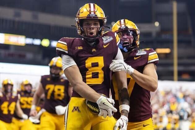 Bowl roundup: Minnesota nips New Mexico in OT