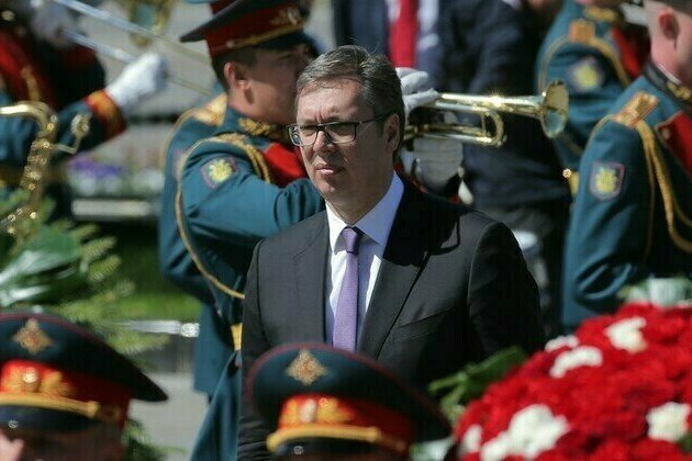 Serbian leader to defy EU with Moscow trip