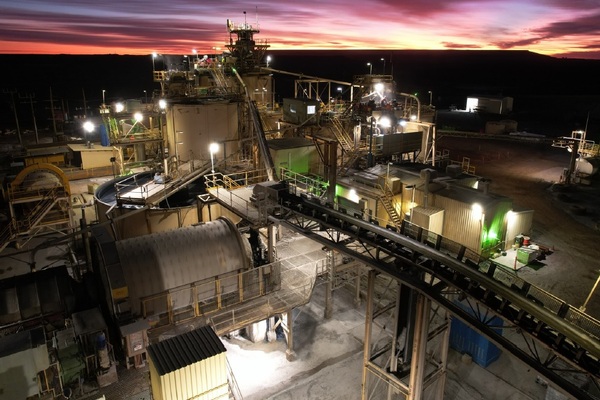 Mining Briefs: CZR, Metro, and more