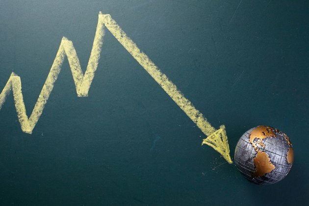 Fitch downgrades global GDP forecast due to pandemic-related setbacks