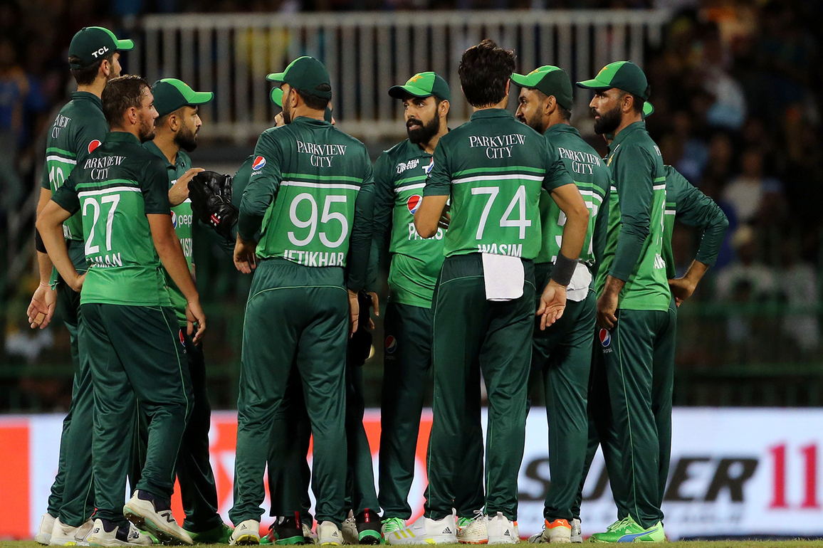 Tri-series: Pakistan wins toss, opts to field against Zimbabwe