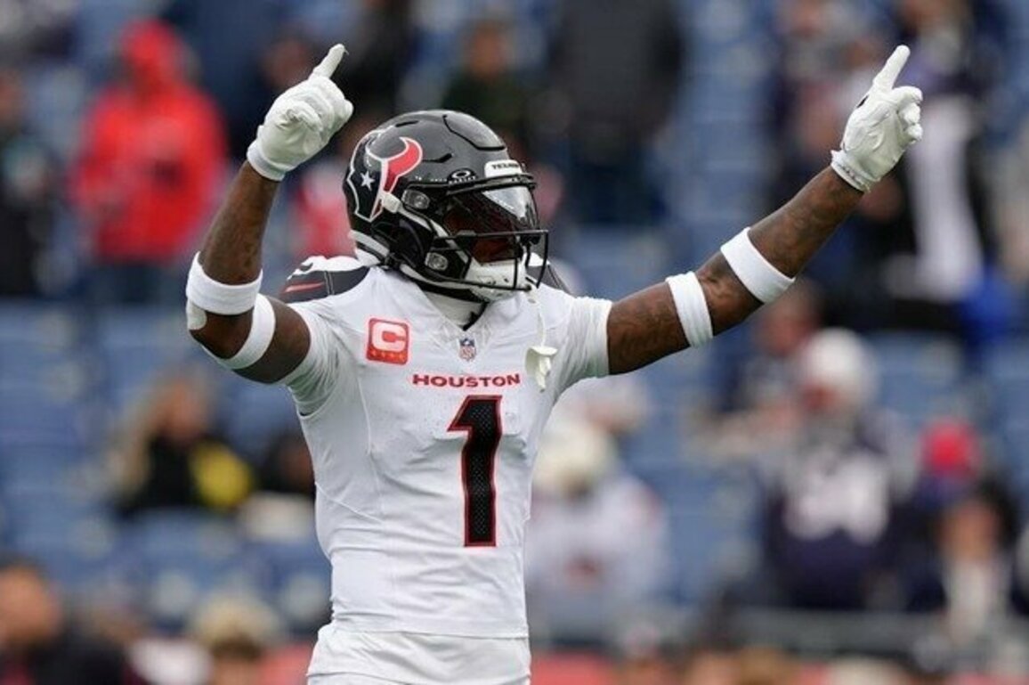 Patriots Sign Four-Time Pro Bowl WR Stefon Diggs