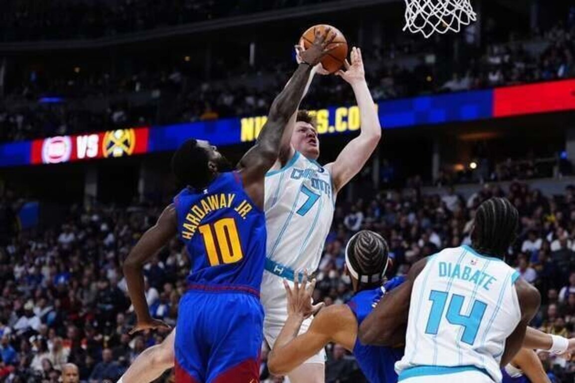Hornets dominate from the start, beat Nuggets for first time in nine tries