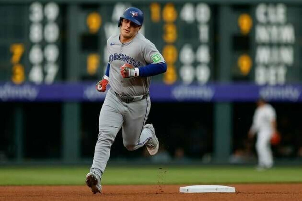 Daulton Varsho knocks in six as Blue Jays rout Rockies