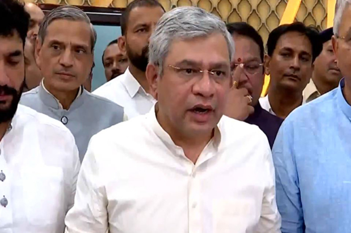 Railway Minister reviews ops, orders special trains for stranded passengers