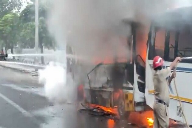 Delhi: Fire breaks out in two buses on Pankha Road in Janakpuri area