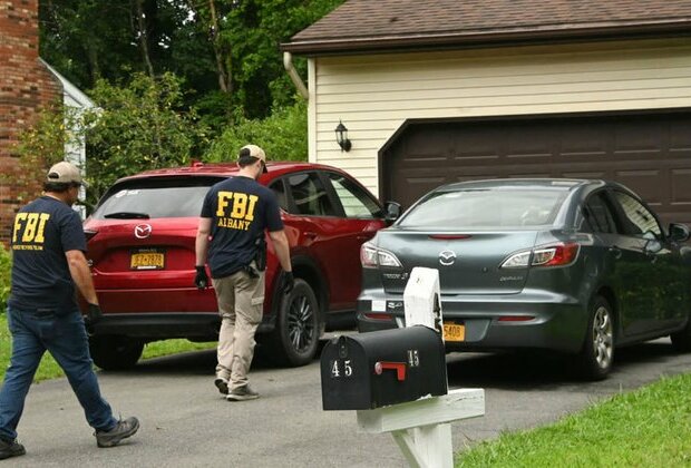 FBI raids Scott Ritter&#039;s house