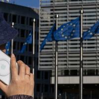 EU announces 700-mln-euro fine on U.S. tech giants Apple, Meta